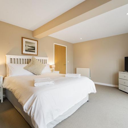 Appartamento Westcliff Penthouse With Sea Views And Balcony Bournemouth Esterno foto