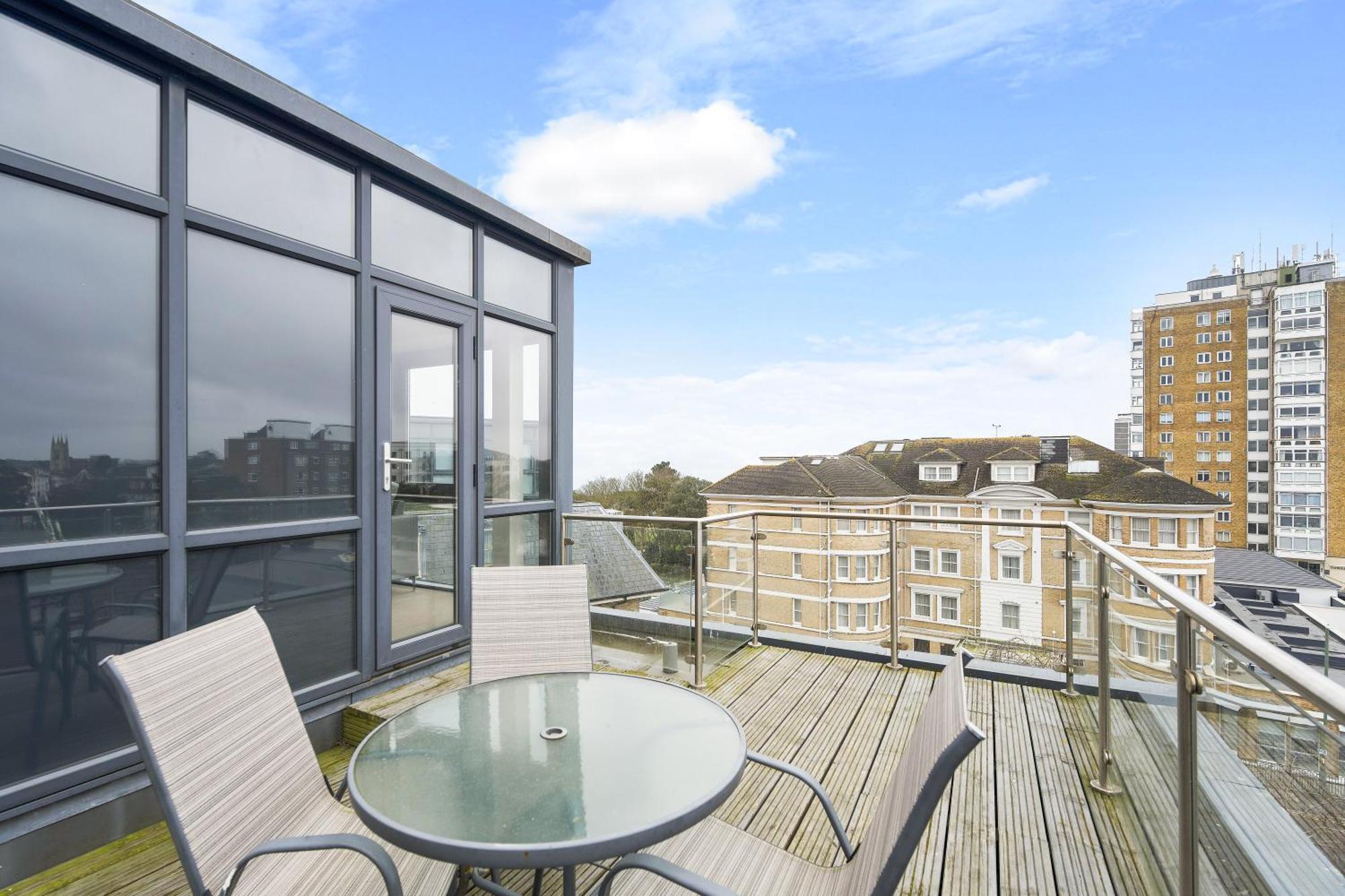 Appartamento Westcliff Penthouse With Sea Views And Balcony Bournemouth Esterno foto