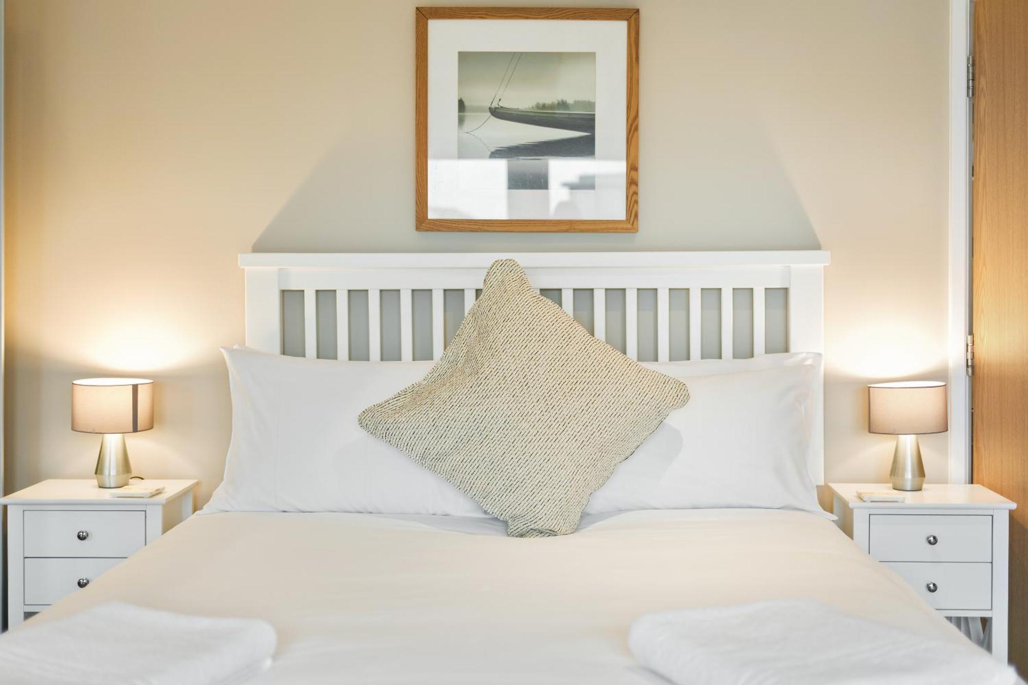 Appartamento Westcliff Penthouse With Sea Views And Balcony Bournemouth Esterno foto