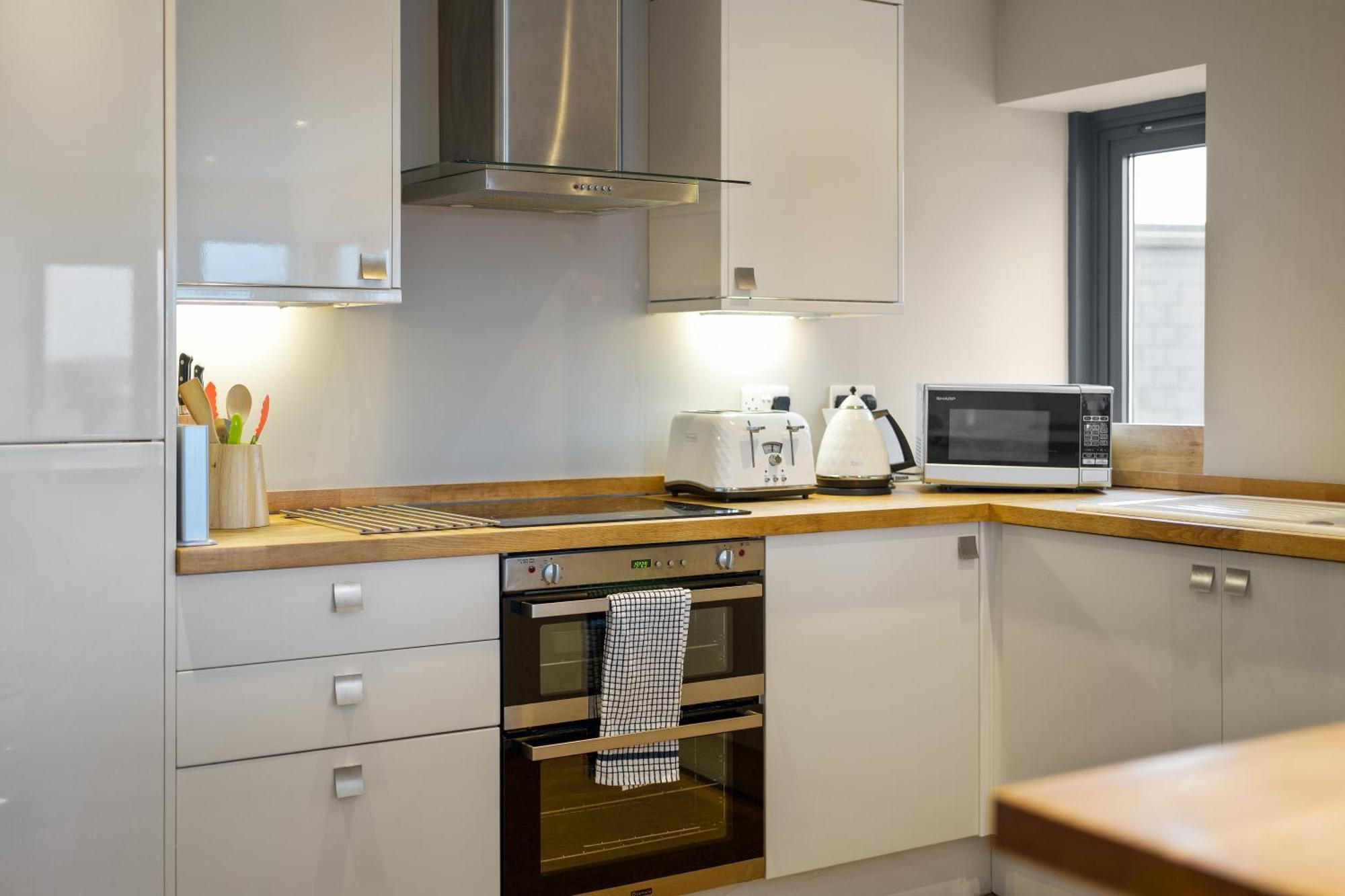 Appartamento Westcliff Penthouse With Sea Views And Balcony Bournemouth Esterno foto